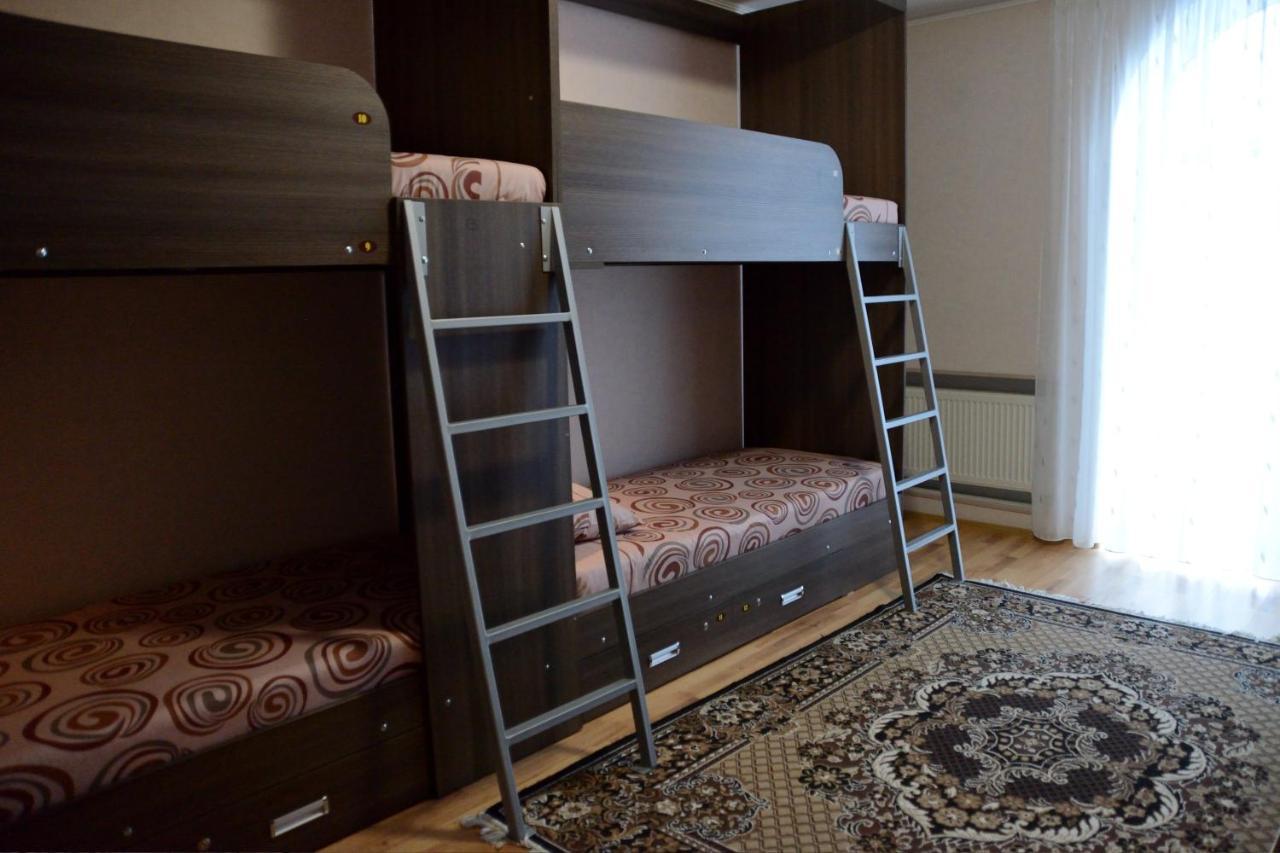 Rivne Hostel Zewnętrze zdjęcie